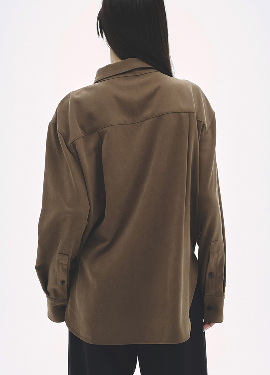 蜜桃緞寬版襯衫